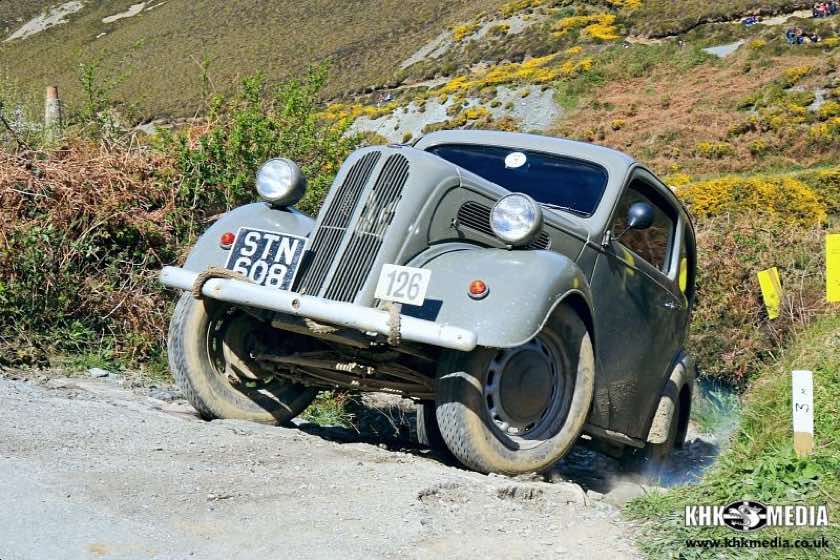 1704LandsEndBlueHillsNigelHilling