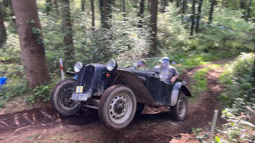 Justin Llewellyn wins Bovey Down in Sidevalve Dellow – Classical Gas